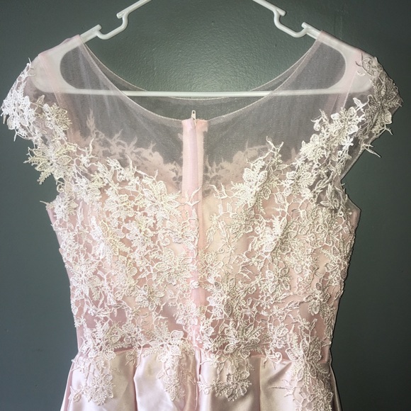 Cap Sleeve A-Line Scoop Appliques Lace Prom Dress - Picture 4 of 5